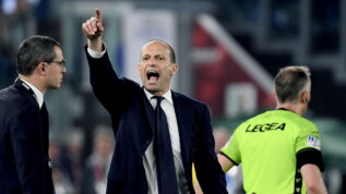 Allegri, muy tenso en el banquillo: Cara a cara con el suplente de Inzaghi y expulsión